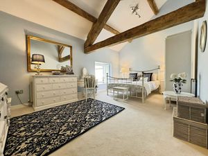 Photo 11- click for photo gallery